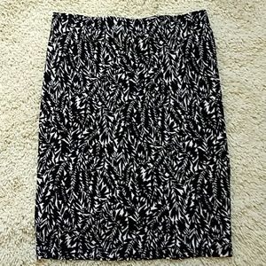 Liz Lange Stretch Maternity Skirt